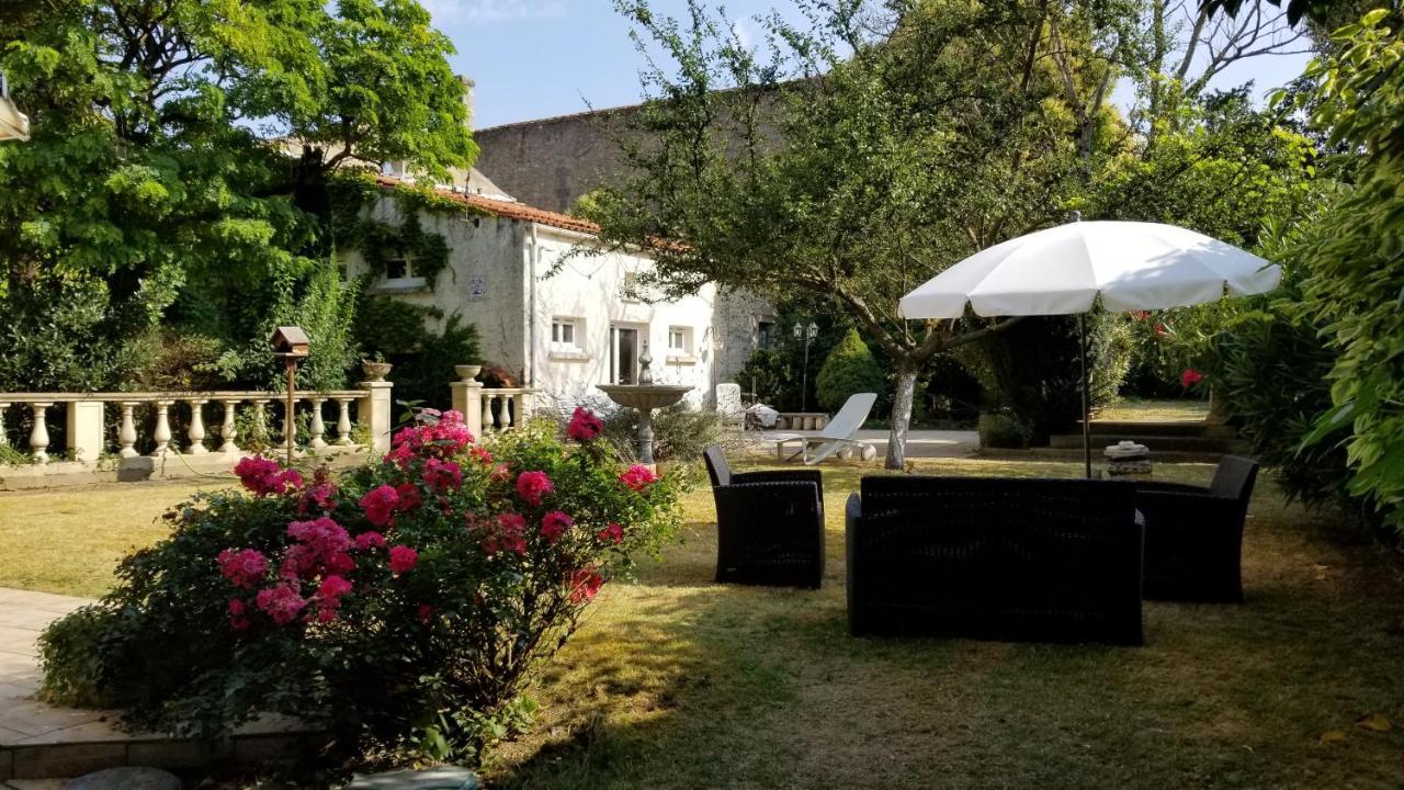 La Maison Blanche Blaye Extérieur photo