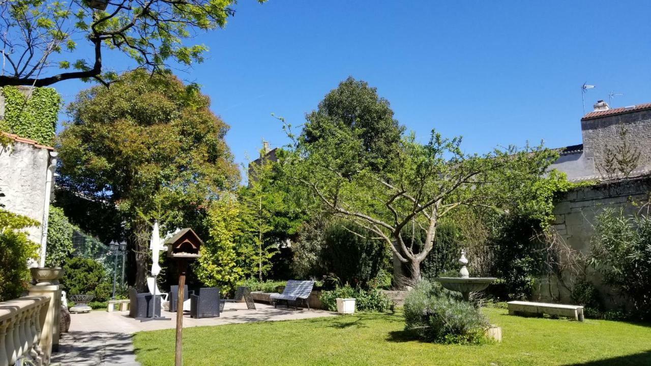 La Maison Blanche Blaye Extérieur photo